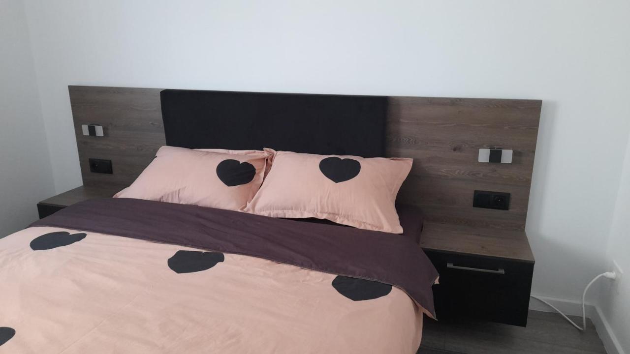 Sarah'S Place Oradea Extérieur photo