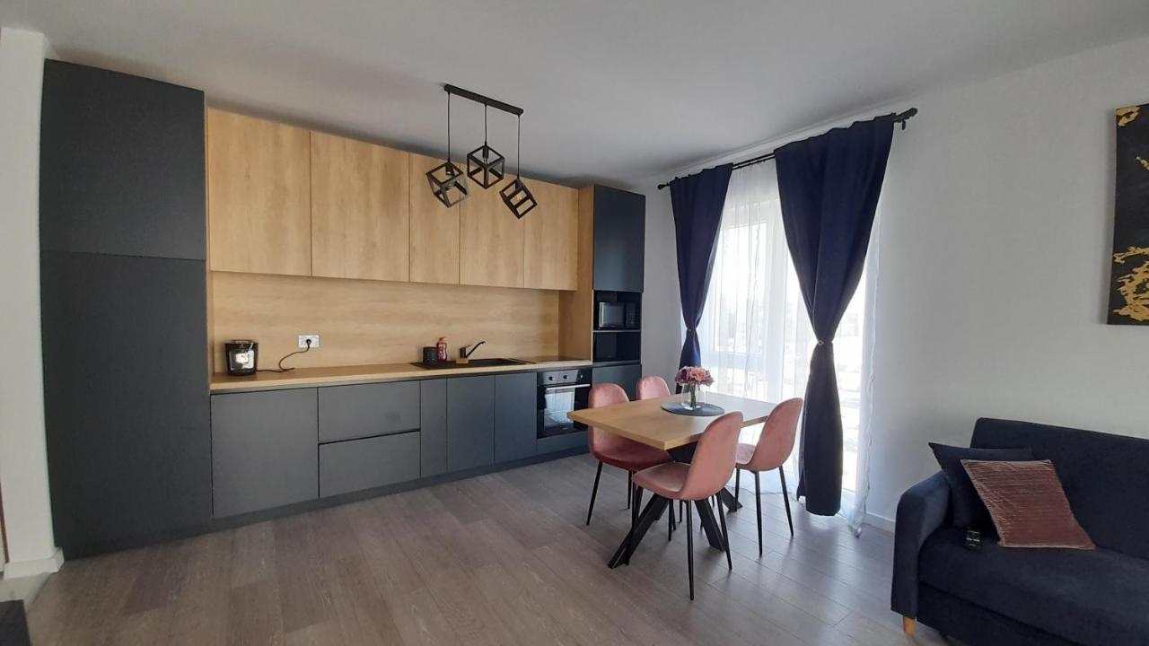 Sarah'S Place Oradea Extérieur photo